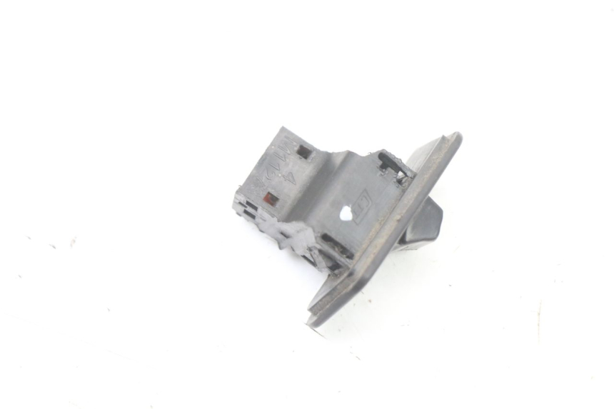 photo de COMMODO PHARE SYM ORBIT 2 4T 50 (2008 - 2017) - Détail de la pièce