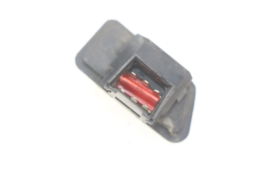 photo de COMMODO PHARE YIYING YY50QT-10 50 (2007 - 2022) - Détail de la pièce