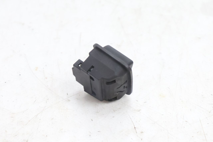 photo de COMMODO PLEIN PHARE HONDA FES PANTHEON 2T 125 (1998 - 2002) - Autre angle de vue