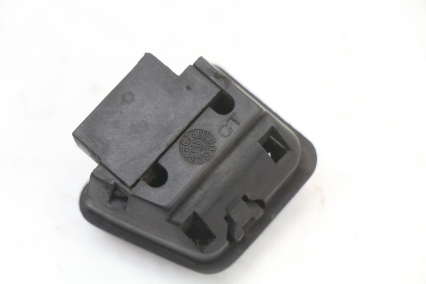 photo de COMMANDE DE PHARE PIAGGIO FLY 2T 50 (2004 - 2017) - Autre angle de vue