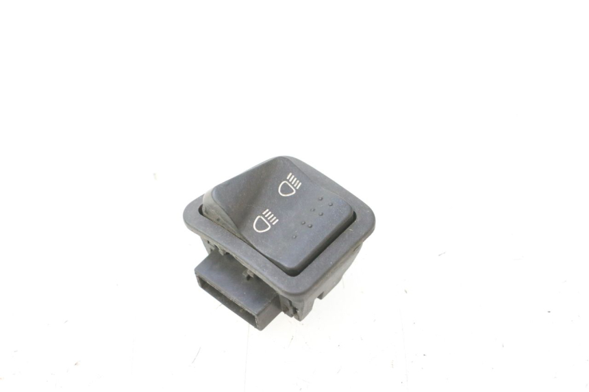 photo de COMMANDE DE PHARE PIAGGIO FLY 2T 50 (2004 - 2017) - Détail de la pièce