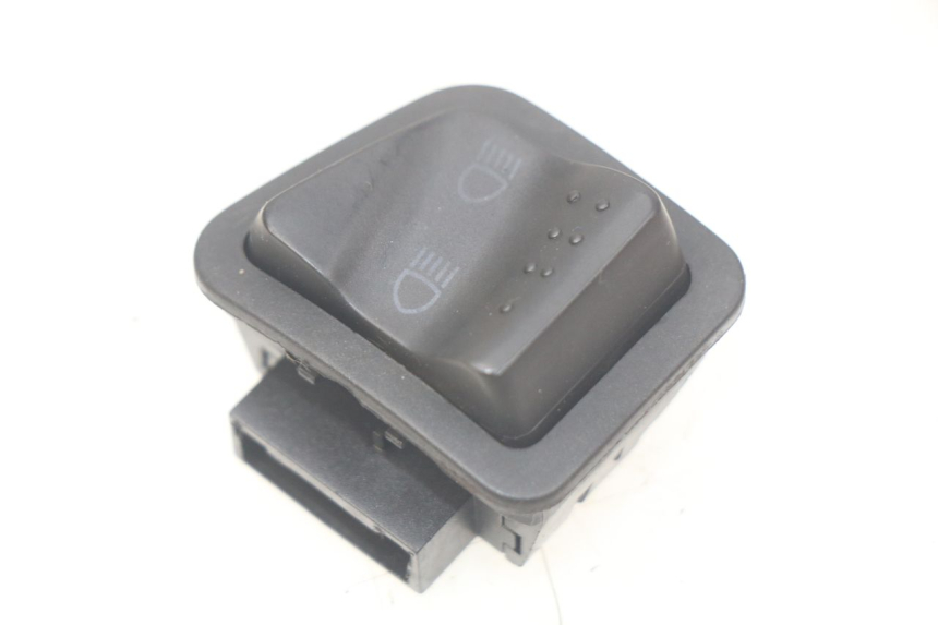 photo de COMMODO PLEIN PHARE PIAGGIO LIBERTY 4T 50 (2004 - 2008) - Vue principale