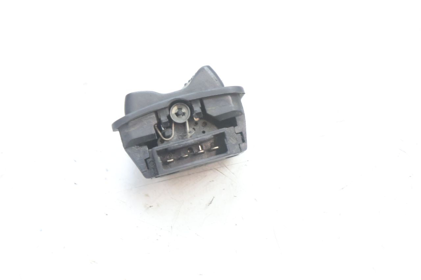 photo de COMMODO PLEIN PHARE PIAGGIO LIBERTY IGET 4T 50 (2021 - 2025) - Zoom état d’usage