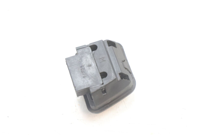 photo de COMMODO PLEIN PHARE PIAGGIO LIBERTY IGET 4T 50 (2021 - 2025) - Autre angle de vue