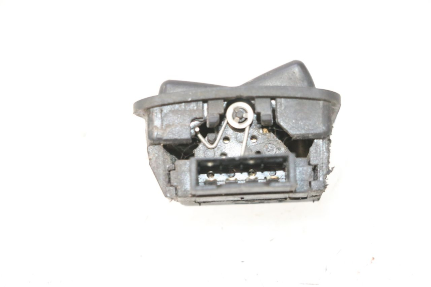 photo de COMMODO PLEIN PHARE KYMCO LIKE 4T 50 (2019 - 2025) - Autre angle de vue
