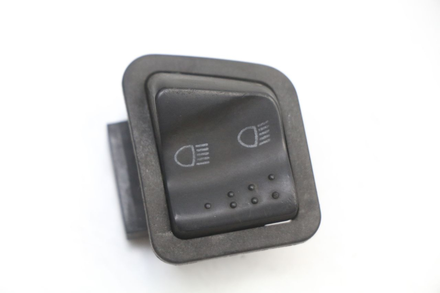 photo de COMMODO PLEIN PHARE PIAGGIO NEW TYPHOON 50 (2018 - 2021) - Détail de la pièce