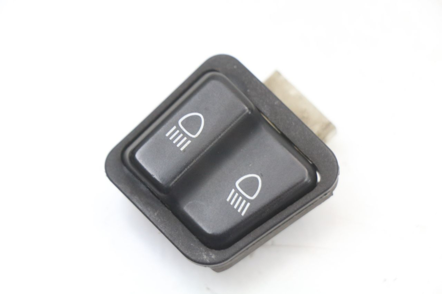 photo de COMMODO PLEIN PHARE HONDA NHX LEAD 110 (2008 - 2010) - Détail de la pièce