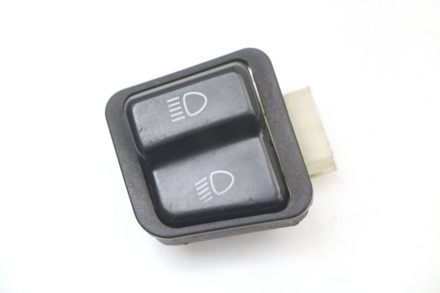 photo de COMMODO PLEIN PHARE HONDA NHX LEAD 110 (2008 - 2010) - Détail de la pièce