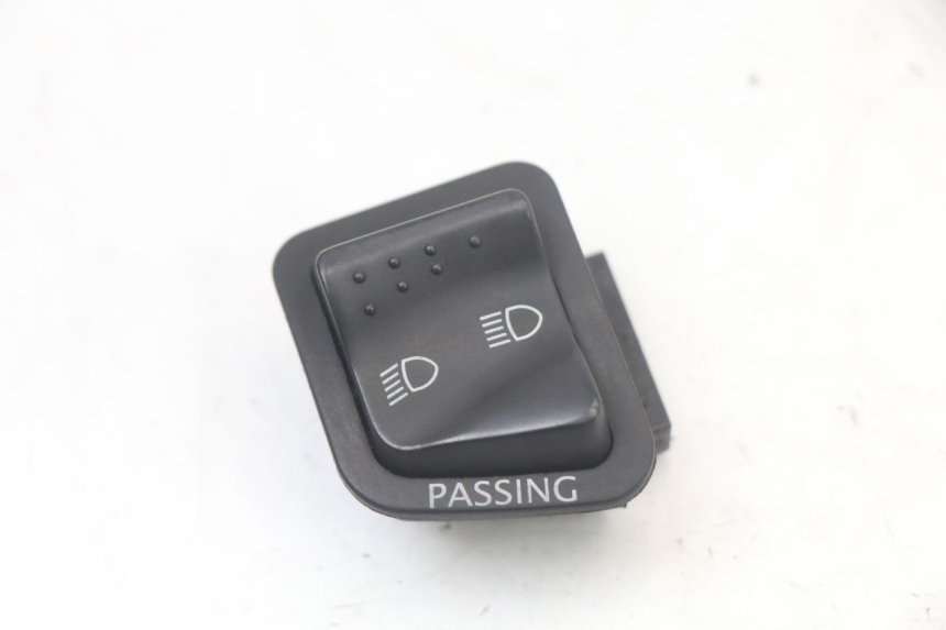 photo de COMMODO PLEIN PHARE PIAGGIO LIBERTY IGET 4T 50 (2021 - 2025) - Vue principale