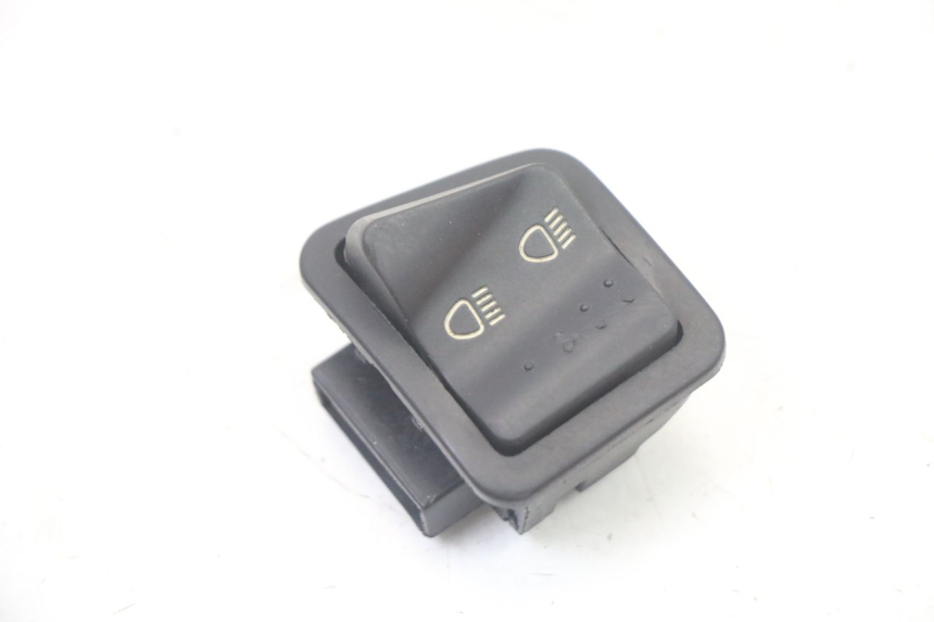 photo de COMMODO PLEIN PHARE PIAGGIO ZIP 4T 50 (2018 - 2020) - Détail de la pièce