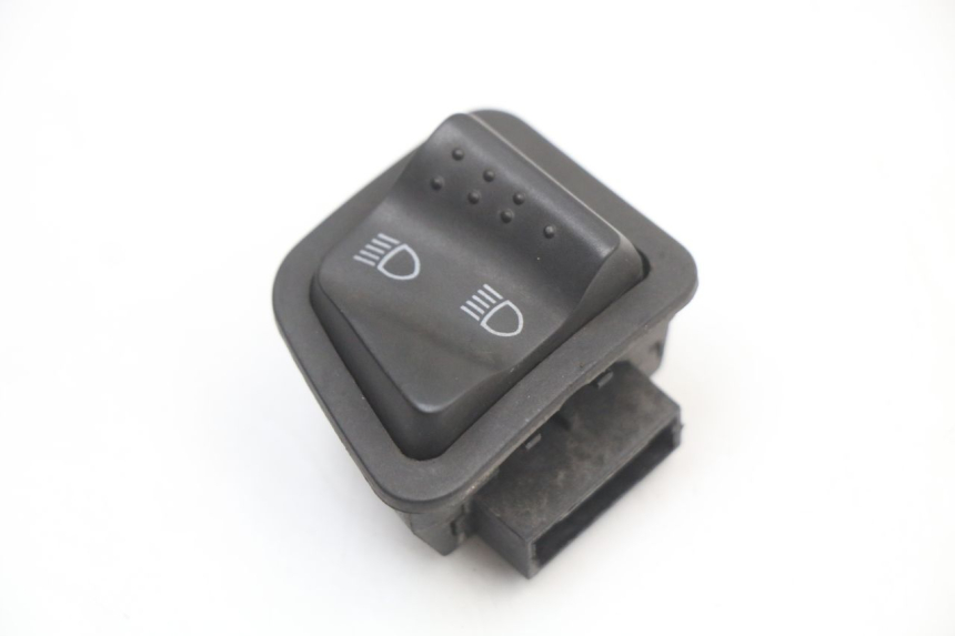 photo de COMMODO PLEIN PHARE GILERA RUNNER SP 50 (2009 - 2017) - Détail de la pièce