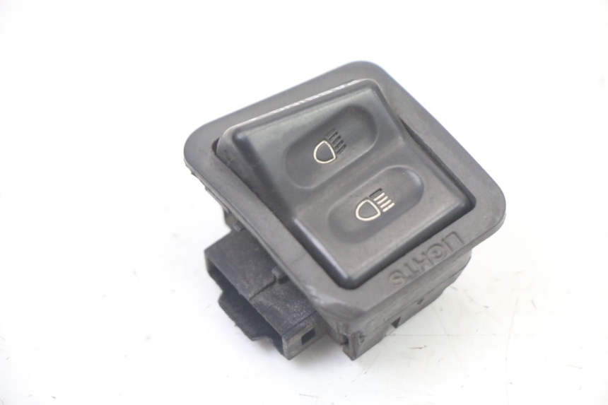 photo de COMMODO PLEIN PHARE SYM ORBIT III 3 4T 50 (2018 - 2021) - Détail de la pièce