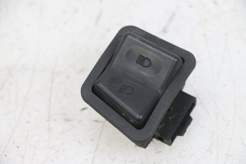 photo de COMMODO PLEIN PHARE YAMAHA XMAX X-MAX 125 (2006 - 2009) - Autre angle de vue