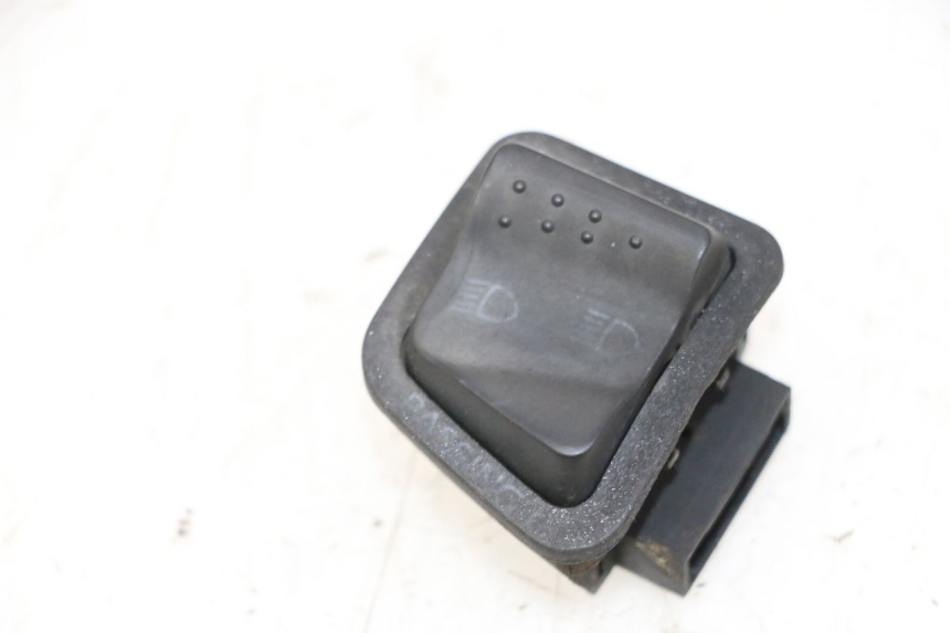 photo de COMMODO PLEIN PHARE PIAGGIO XEVO - X EVO 125 (2007 - 2017) - Vue principale