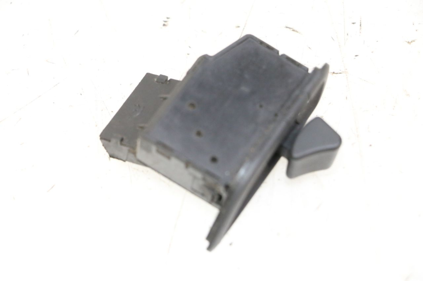 photo de COMMODO ROLL LOCK PIAGGIO MP3 500 (2014 - 2017) - Détail de la pièce