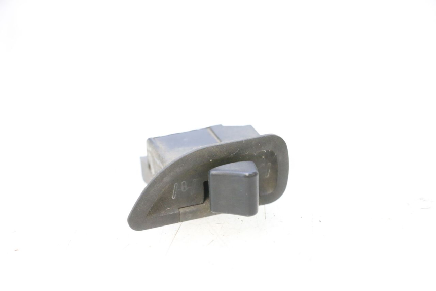 photo de COMMODO ROLL LOCK PIAGGIO MP3 125 (2006 - 2014) - Vue principale