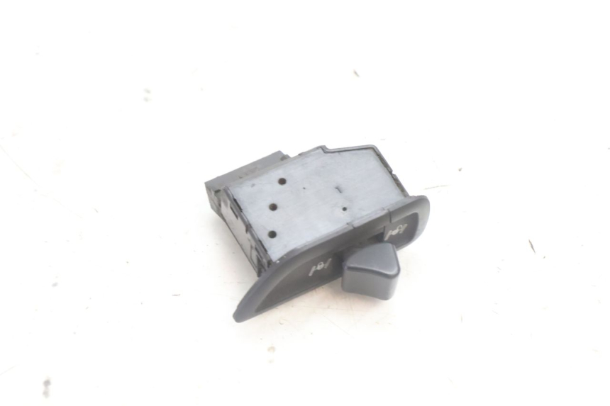 photo de COMMODO ROLL LOCK PIAGGIO MP3 500 (2016 - 2018) - Détail de la pièce