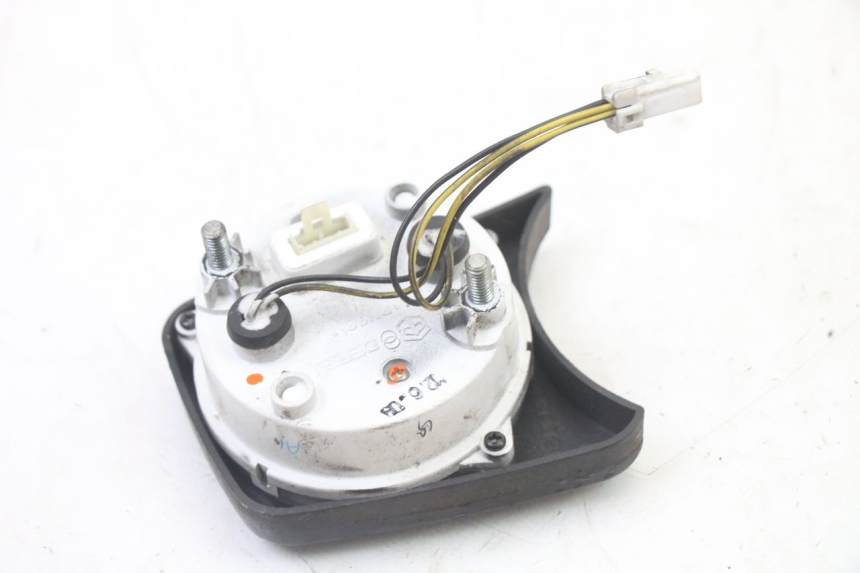 photo de COMPTE TOUR GILERA NEXUS 300 (2008 - 2013) - Gros plan technique