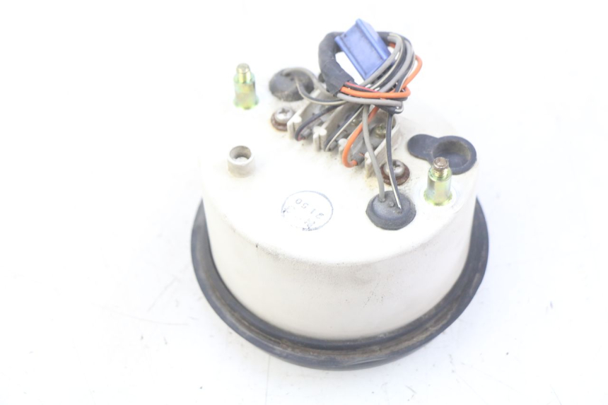 photo de COMPTE TOUR SUZUKI GSX F GSXF 750 (1988 - 1998) - Autre angle de vue