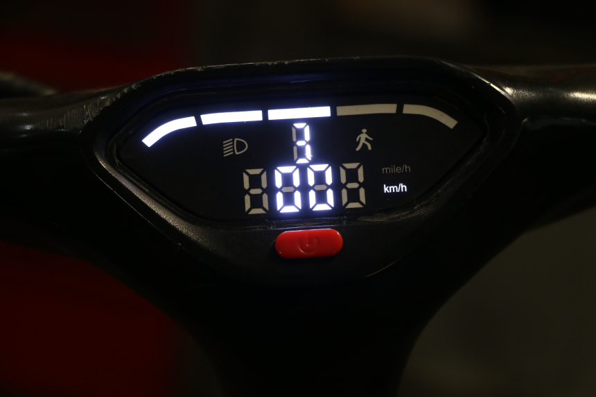 photo de COMPTEUR URBANGLIDE 100XS 1 - Zoom état d’usage