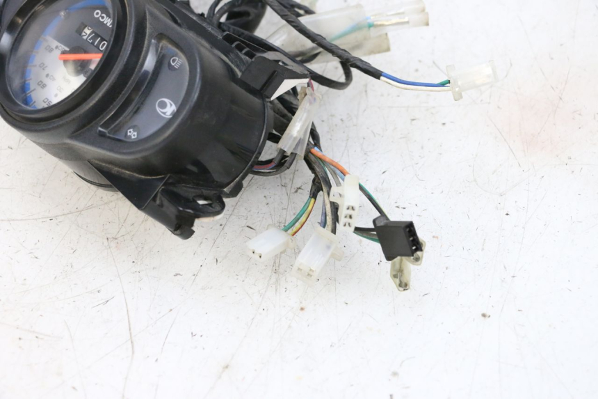 photo de COMPTEUR KYMCO AGILITY 4T 50 (2018 - 2022) - Autre angle de vue