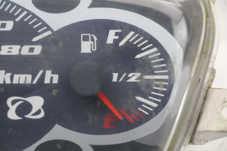 photo de COMPTEUR MBK BOOSTER SPIRIT 50 (2004 - 2017) - Gros plan technique