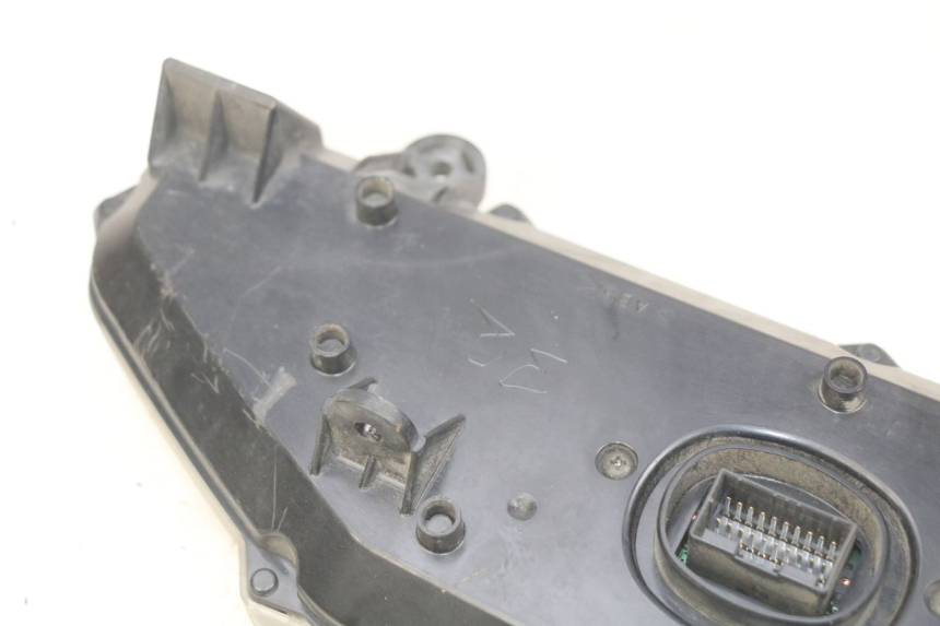 photo de COMPTEUR SUZUKI BURGMAN 650 (2002 - 2004) - Autre angle de vue