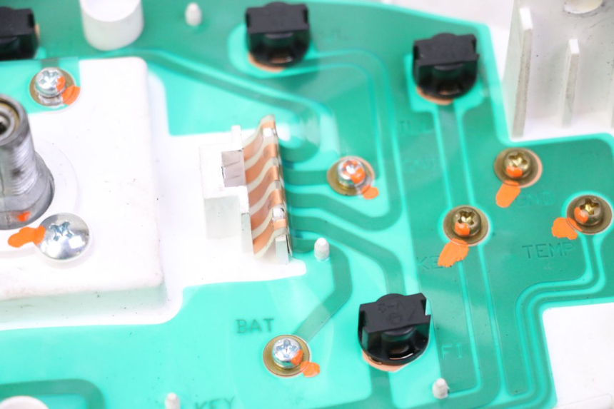 photo de COMPTEUR SUZUKI BURGMAN 125 (2007 - 2014) - Détails caractéristiques