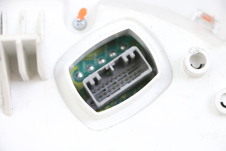 photo de COMPTEUR  SUZUKI BURGMAN 650 (2013 - 2020) - Vue rapprochée