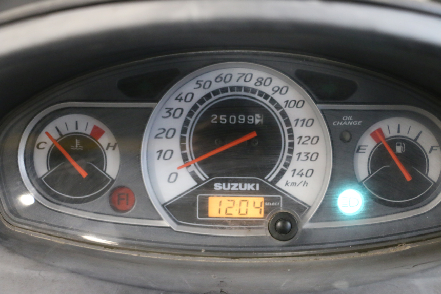 photo de COMPTEUR SUZUKI BURGMAN 125 (2007 - 2014) - Points de fixation
