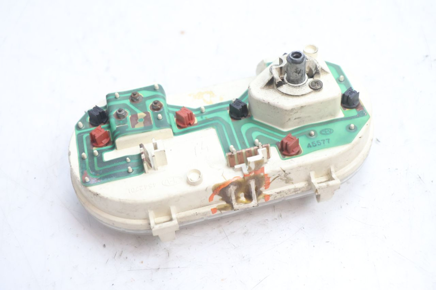 photo de COMPTEUR  PEUGEOT BUXY 50 (1993 - 1998) - Points de fixation