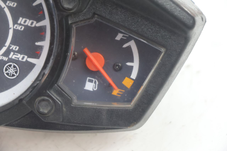 photo de COMPTEUR YAMAHA BW'S BWS 125 (2010 - 2013) - Gros plan technique