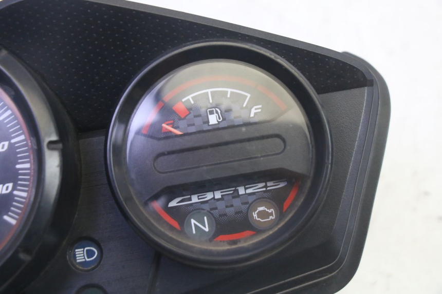 photo de COMPTEUR HONDA CBF 125 (2009 - 2015) - Zoom état d’usage