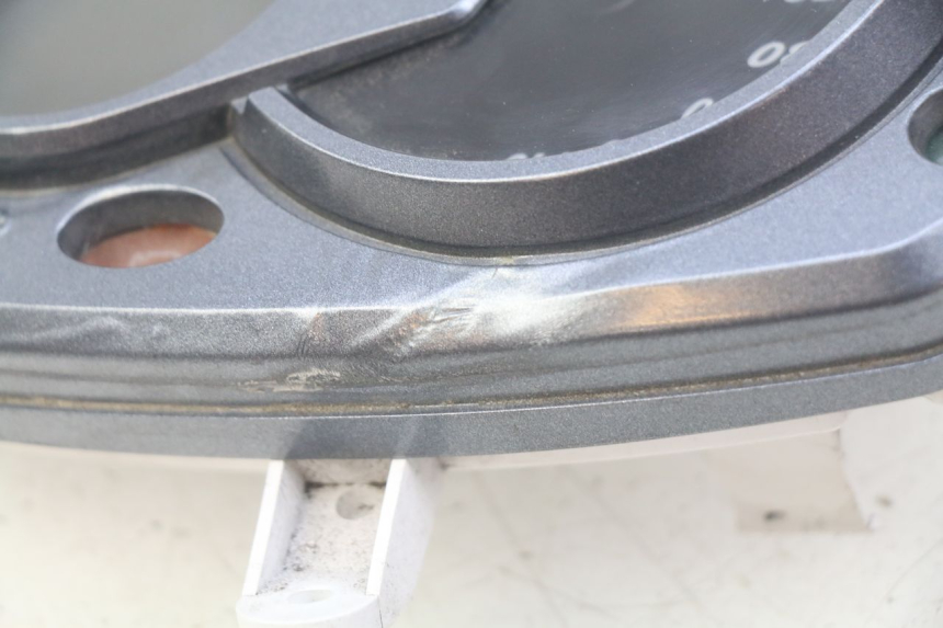 photo de COMPTEUR  YAMAHA CYGNUS X INJECTION 125 (2007 - 2013) - État de surface