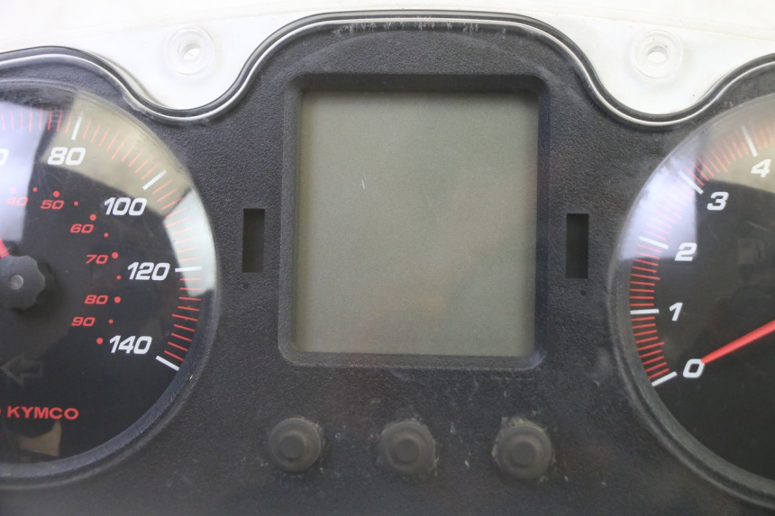 photo de COMPTEUR KYMCO DINK STREET 125 (2009 - 2014) - Zoom état d’usage