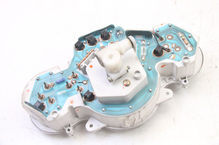 photo de COMPTEUR  PEUGEOT ELYSEO 125 (1999 - 2004) - État de surface