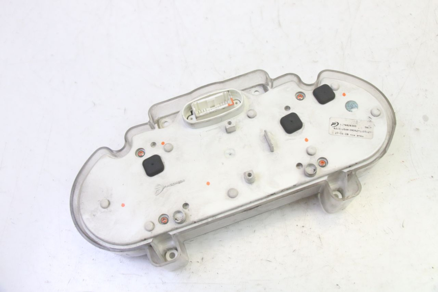 photo de COMPTEUR PEUGEOT ELYSTAR 50 (2002 - 2014) - État de surface