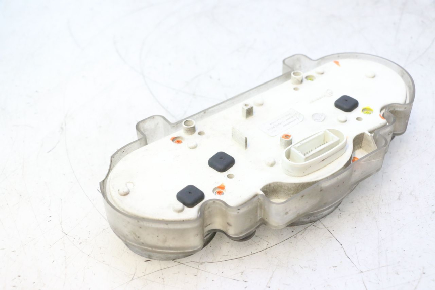 photo de COMPTEUR PEUGEOT ELYSTAR 50 (2002 - 2014) - Autre angle de vue