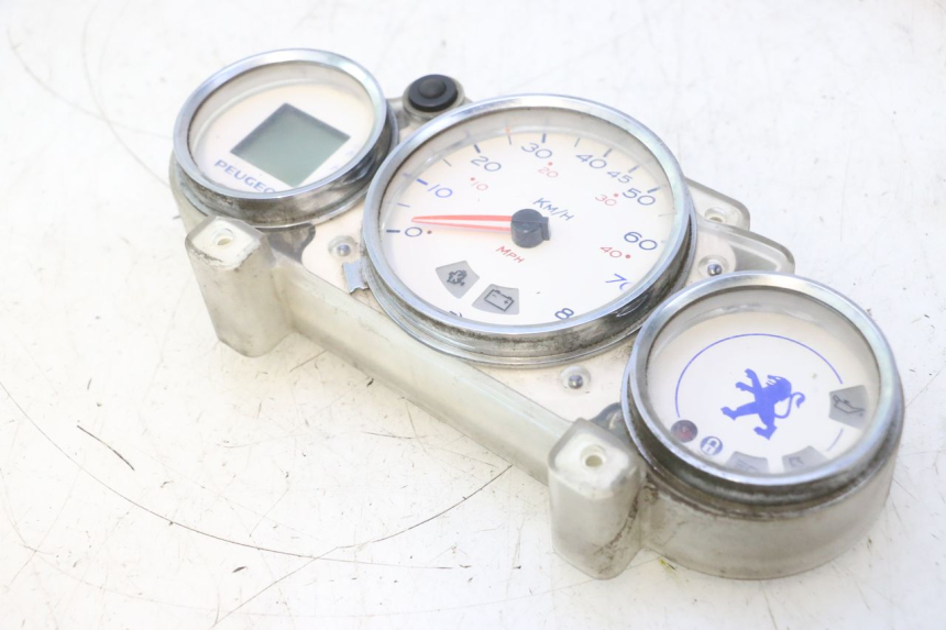 photo de COMPTEUR PEUGEOT ELYSTAR 50 (2002 - 2014) - État de surface