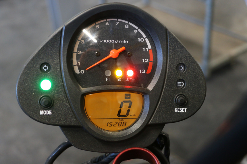 photo de COMPTEUR  KAWASAKI ER-6 ER6 N 650 (2005 - 2009) - Zoom état d’usage