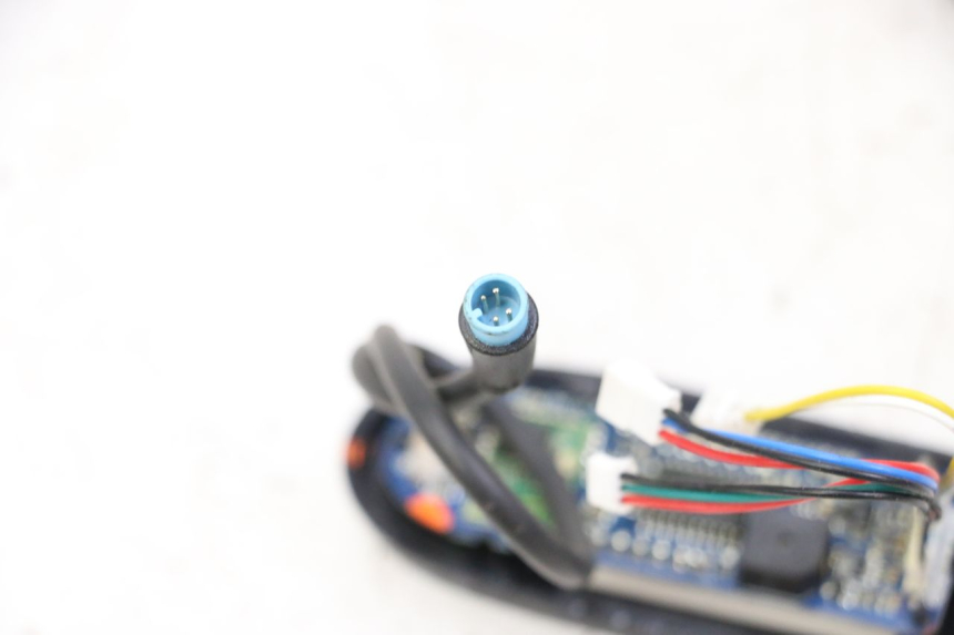 photo de COMPTEUR SEGWAY NINEBOT F40E 1 - Gros plan technique