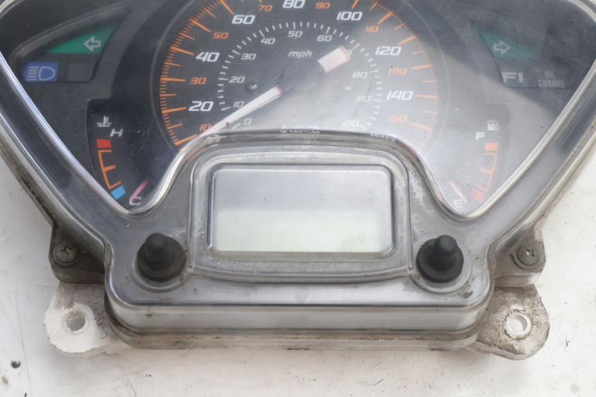 photo de COMPTEUR HONDA FES PANTHEON 125 (2003 - 2007) - Autre angle de vue