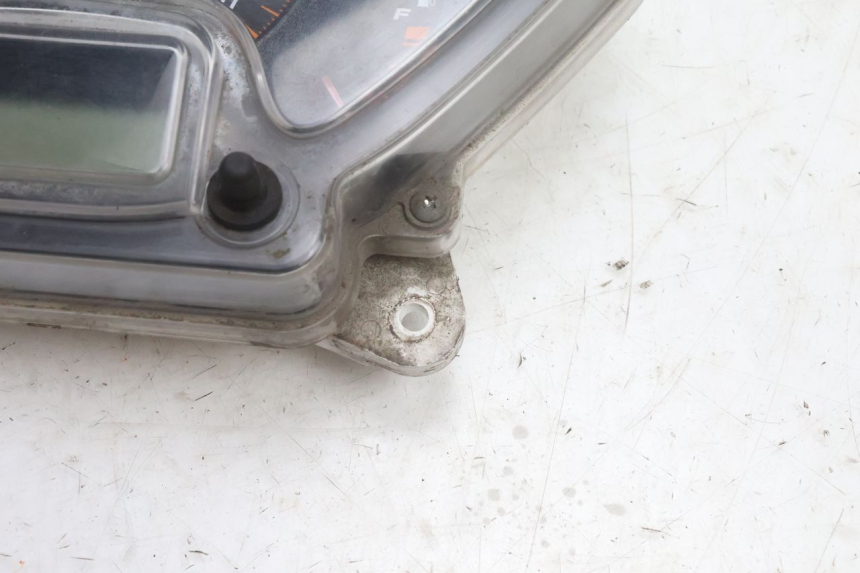 photo de COMPTEUR HONDA FES PANTHEON 125 (2003 - 2007) - État de surface