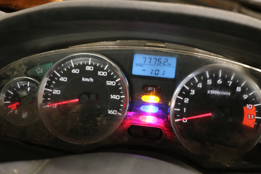 photo de COMPTEUR HONDA FES S-WING SWING ABS 125 (2007 - 2015) - Zoom état d’usage