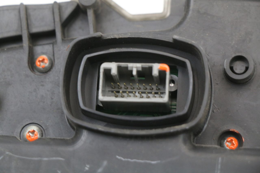 photo de COMPTEUR HONDA FES S-WING SWING ABS 125 (2007 - 2015) - Marquages et références