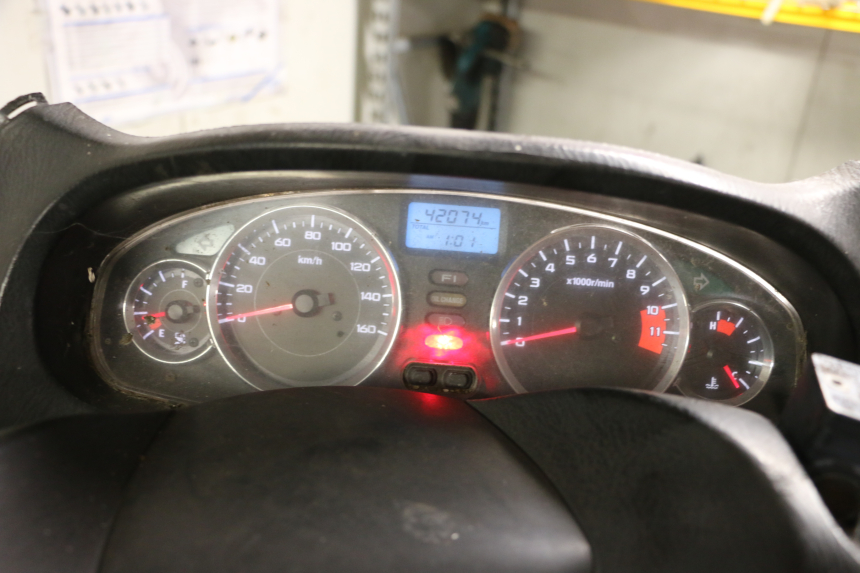 photo de COMPTEUR HONDA FES S-WING SWING ABS 125 (2007 - 2015) - Zoom état d’usage