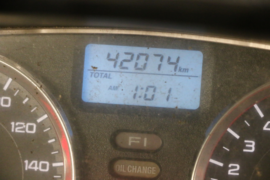 photo de COMPTEUR HONDA FES S-WING SWING ABS 125 (2007 - 2015) - Gros plan technique