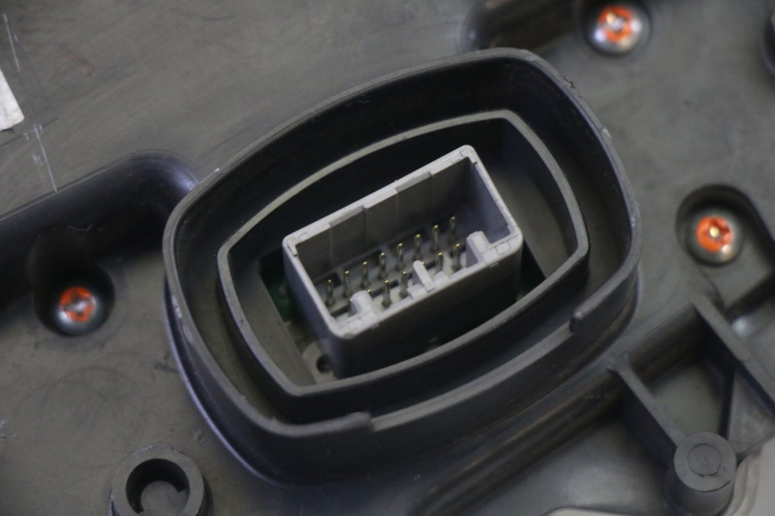 photo de COMPTEUR HONDA FES S-WING SWING ABS 125 (2007 - 2015) - Zoom composants