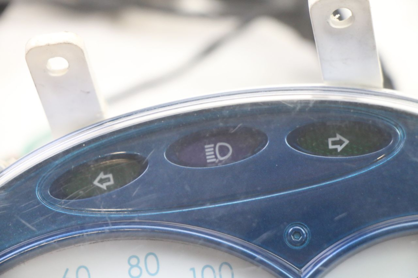 photo de COMPTEUR  SYM FIDDLE 125 (2008 - 2010) - Gros plan technique