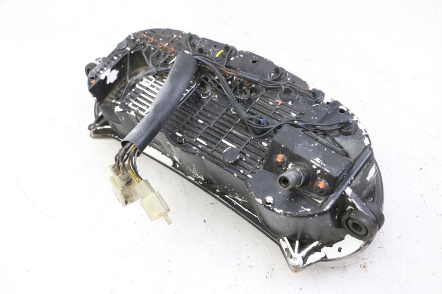 photo de COMPTEUR  YAMAHA FJ 36Y 1100 (1984 - 1985) - Autre angle de vue